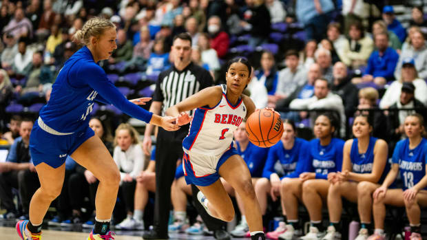 Benson Grants Pass 6A Oregon girls basketball quarterfinal 2024 Naji Saker -17